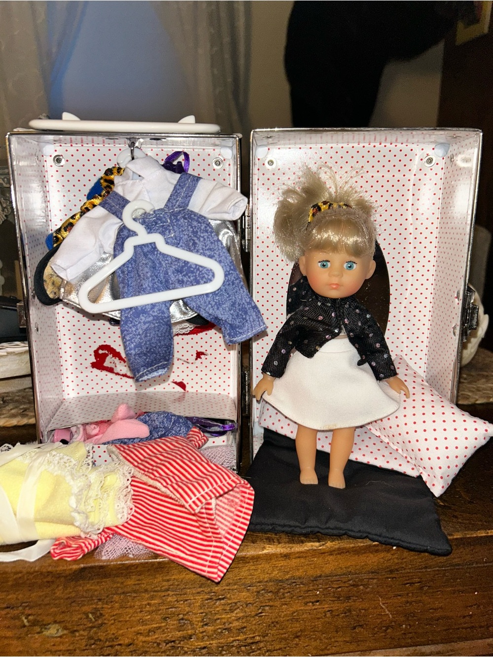 Lillian Vernon Vintage 7” Doll & Mini Trunk Case Clothes Hangers Accessories